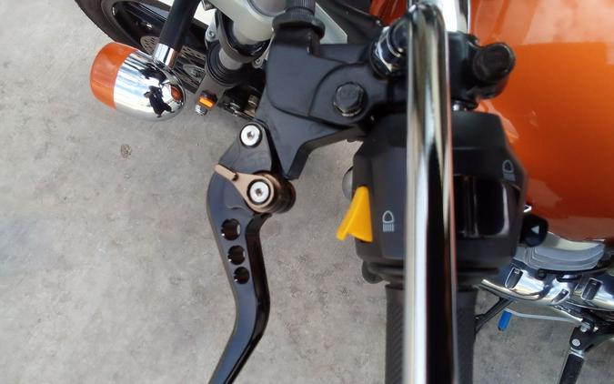 2022 Royal Enfield Twins INT650