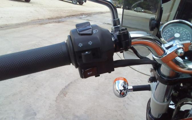 2022 Royal Enfield Twins INT650