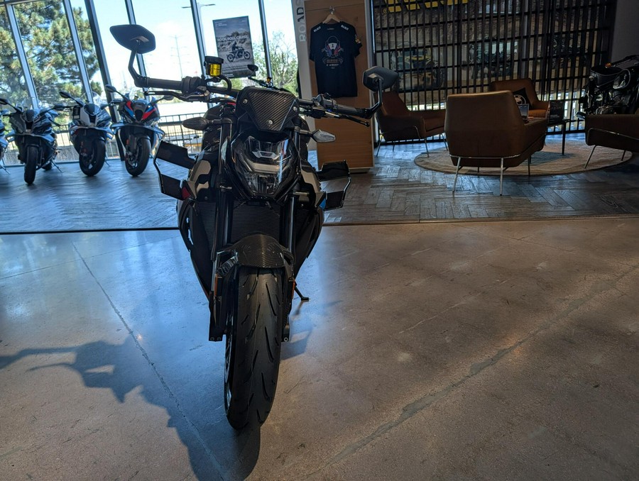 2023 BMW M 1000 R