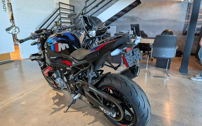 2023 BMW M 1000 R