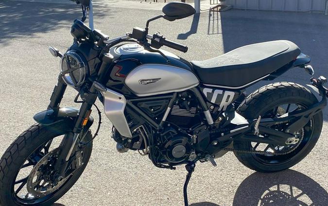 2024 Ducati Scrambler Icon (2G) Black