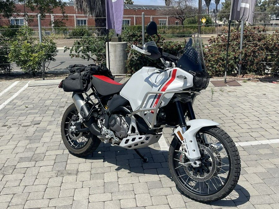 2023 Ducati DesertX Star White Silk