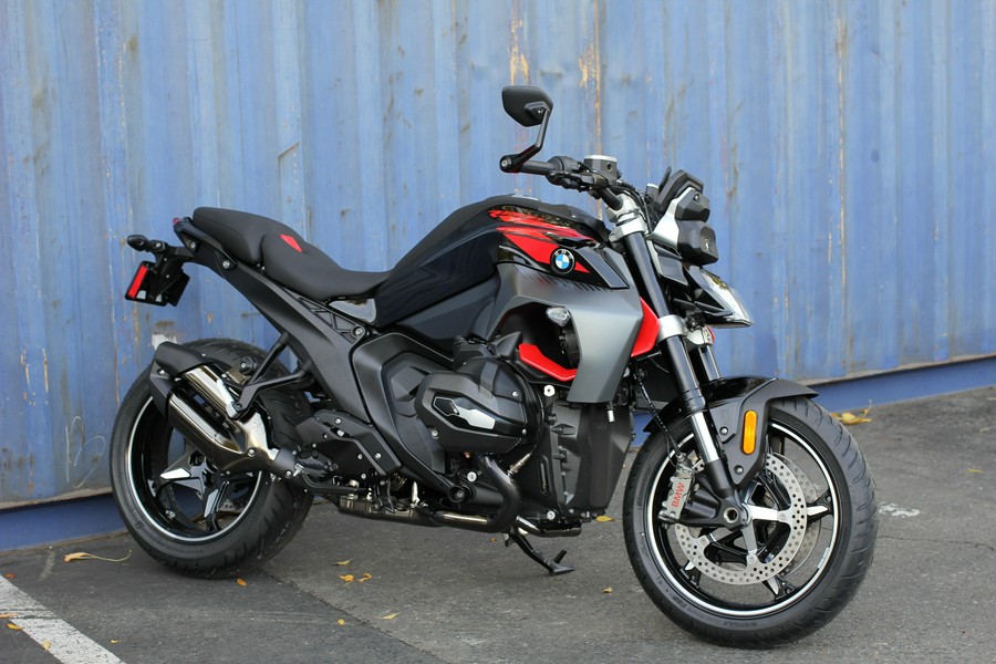 2026 BMW R 1300 R