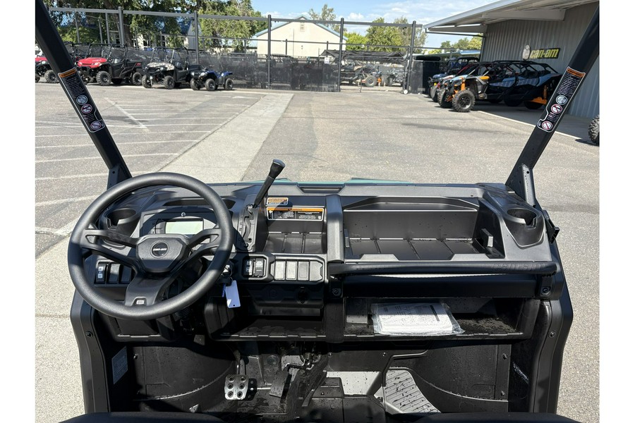 2025 Can-Am Defender Max DPS HD9