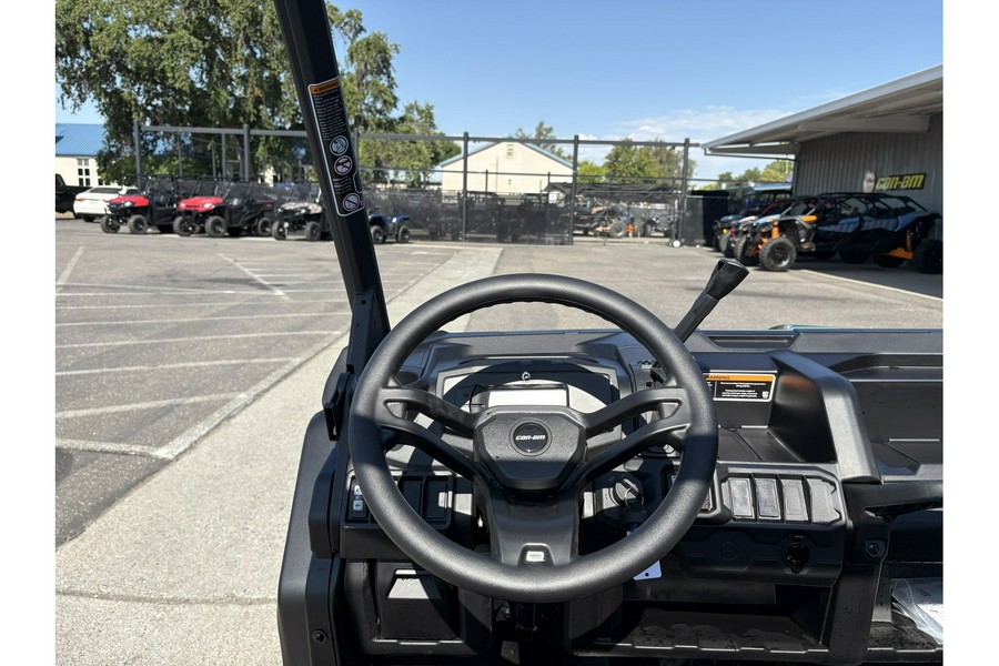 2025 Can-Am Defender Max DPS HD9