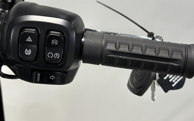 2026 Harley-Davidson® Heritage Classic Teal Thunder / Vivid Black w/Laced Wheels