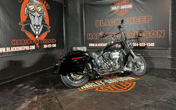 2017 Harley-Davidson® FLSTC Heritage Softail® Classic