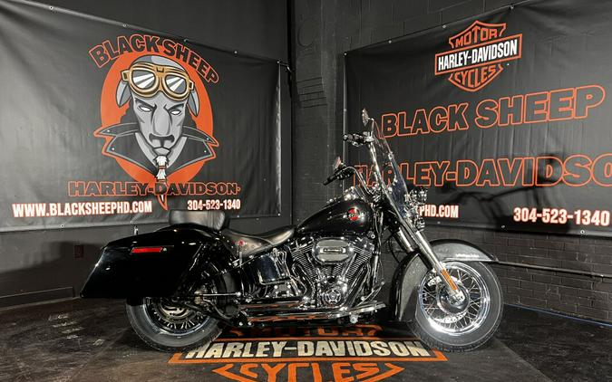 2017 Harley-Davidson® FLSTC Heritage Softail® Classic