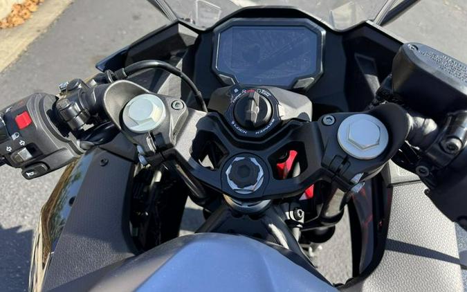 2026 Kawasaki Ninja® 500 SE ABS