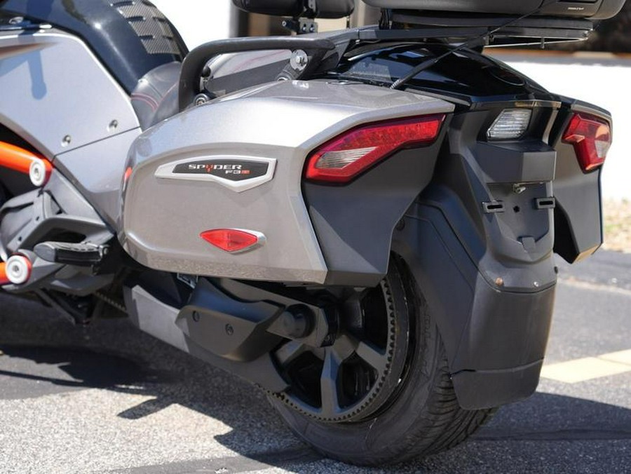 2016 Can-Am® Spyder® F3-T 6-Speed Semi-Automatic (SE6) Radio