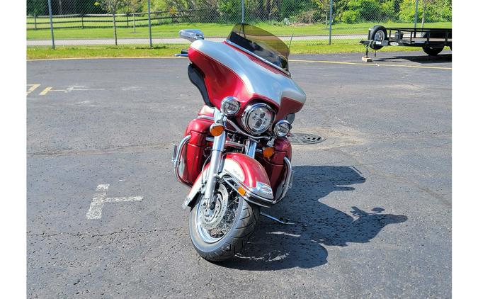 2004 FLHTCUI - Harley-Davidson®