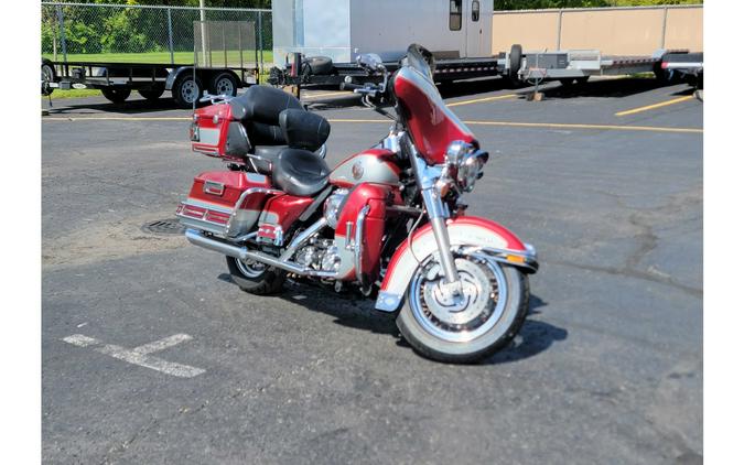 2004 FLHTCUI - Harley-Davidson®