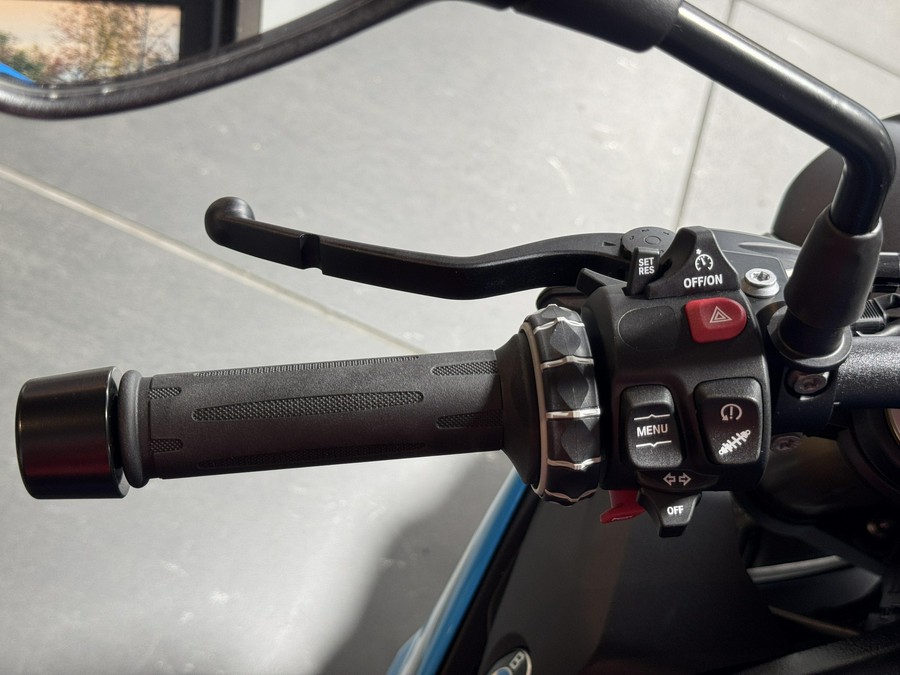 2026 BMW S 1000 R