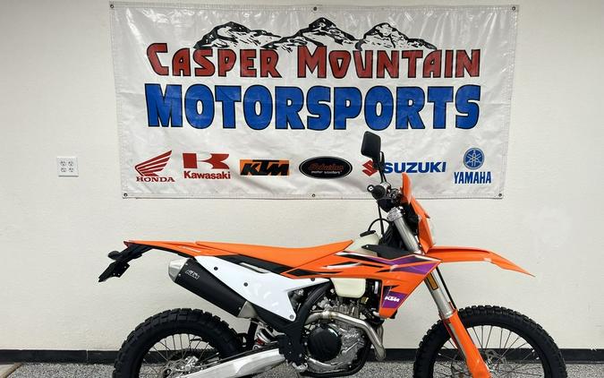 2024 KTM 500 EXC-F Six Days First Look [Fast Facts]