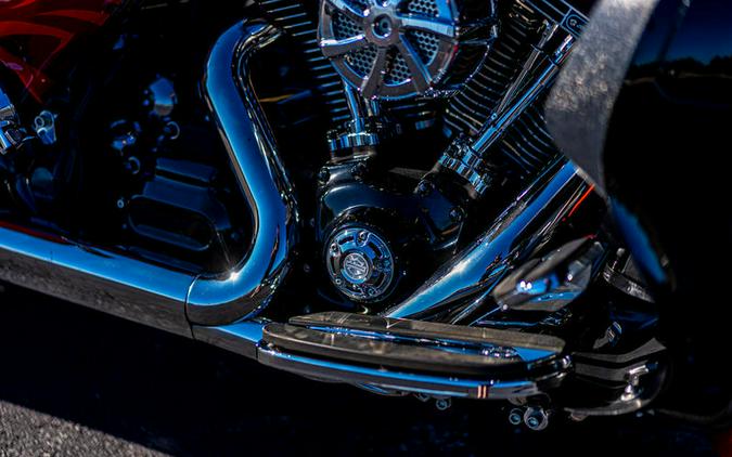 2014 Harley-Davidson® FLHRSE - CVO™ Road King®