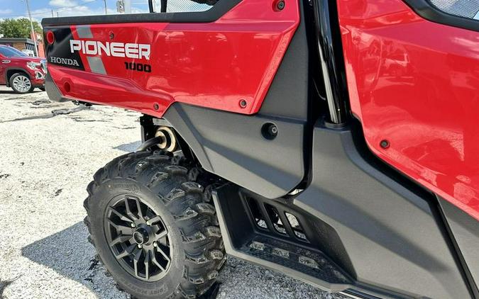 2024 Honda® Pioneer 1000-6 Deluxe Crew