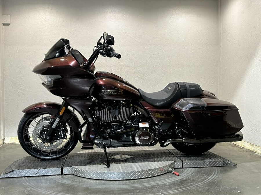 Harley-Davidson CVO™ Road Glide 2024 FLTRXSE 84452755 COPPERHEAD W/ PINSTRIP