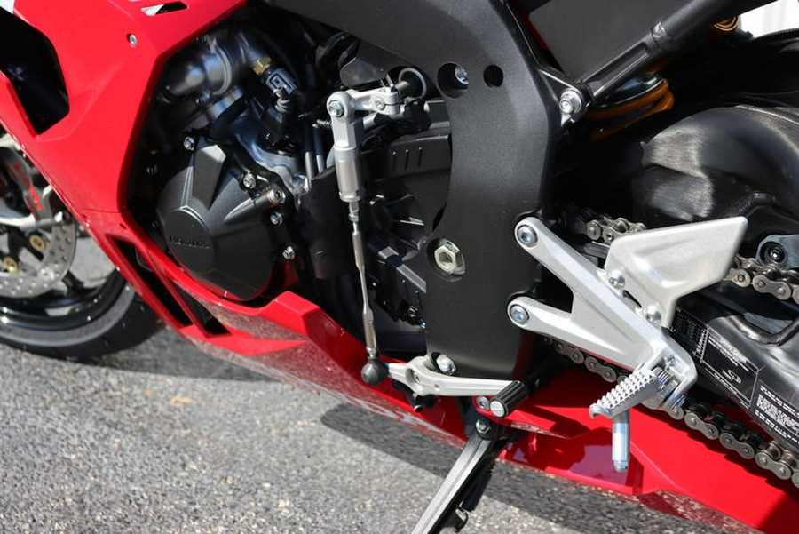 2025 Honda® CBR1000RR-R Fireblade SP