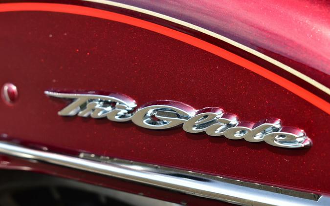 2016 Harley-Davidson Tri Glide Ultra Two-Tone Mysterious Red Sunglo/Velocity Red Sunglo