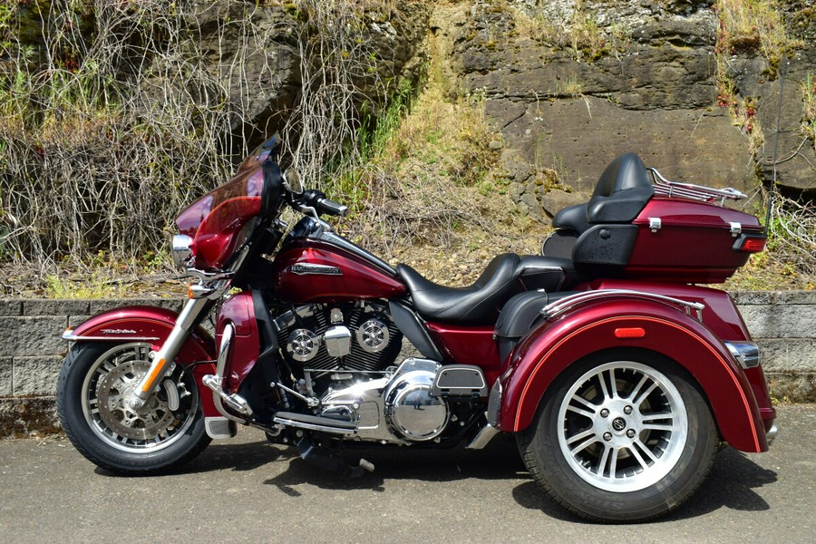 2016 Harley-Davidson Tri Glide Ultra flhtcutg