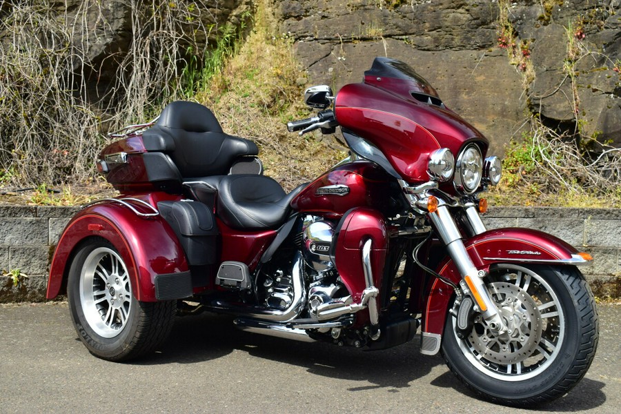 2016 Harley-Davidson Tri Glide Ultra flhtcutg