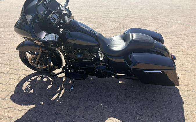 FLTRXS 2018 Road Glide® Special