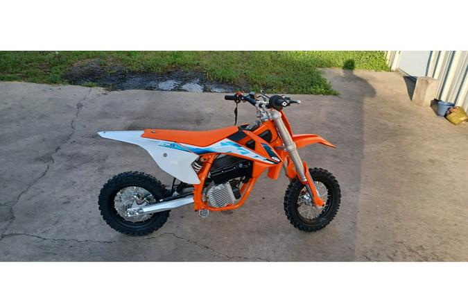 2024 KTM SX-E 3