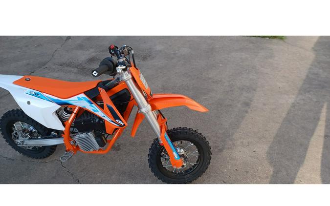 2024 KTM SX-E 3