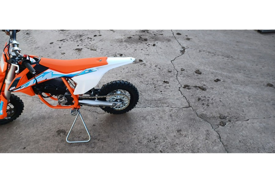 2024 KTM SX-E 3