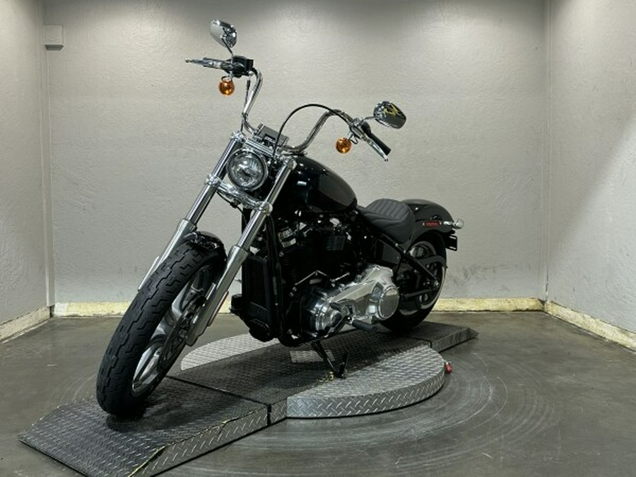Harley-Davidson Softail Standard 2024 FXST 84480797 VIVID BLACK