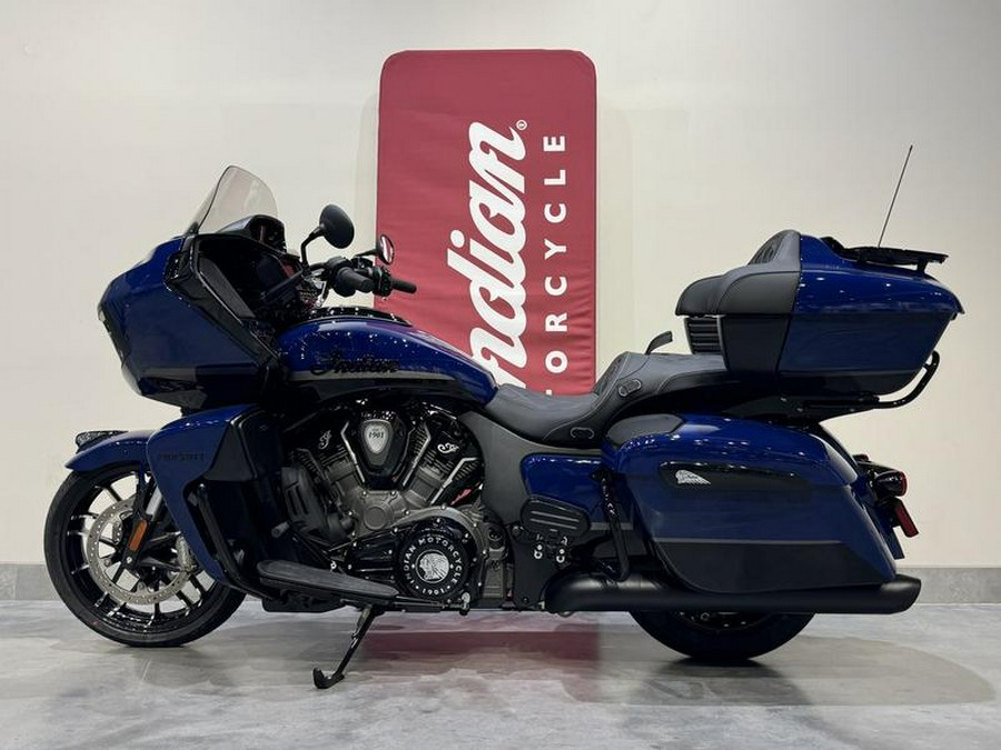 2024 Indian Motorcycle® Pursuit® Dark Horse® with PowerBand Audio Package Springfield Blue