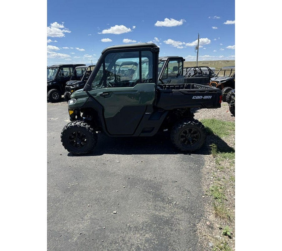 2024 Can-Am® Defender DPS CAB HD9