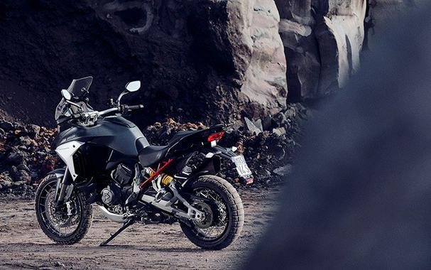 2021 Ducati Multistrada V4 S Travel & Radar