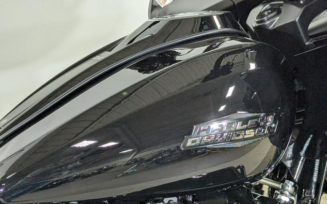 2026 Harley-Davidson® Road Glide® Vivid Black Black Trim