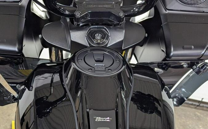 2026 Harley-Davidson® Road Glide® Vivid Black Black Trim