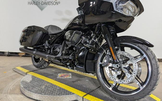 2026 Harley-Davidson® Road Glide® Vivid Black Black Trim