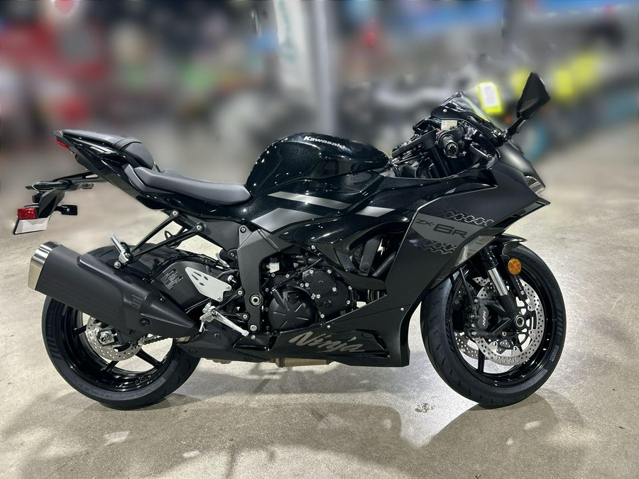 2027 Kawasaki NINJA ZX-6R ABS