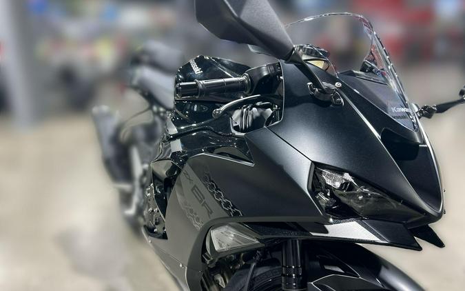2027 Kawasaki NINJA ZX-6R ABS