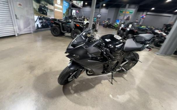2027 Kawasaki NINJA ZX-6R ABS