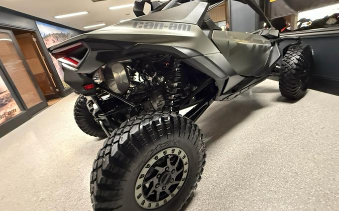 2026 Can-Am Maverick R X RC