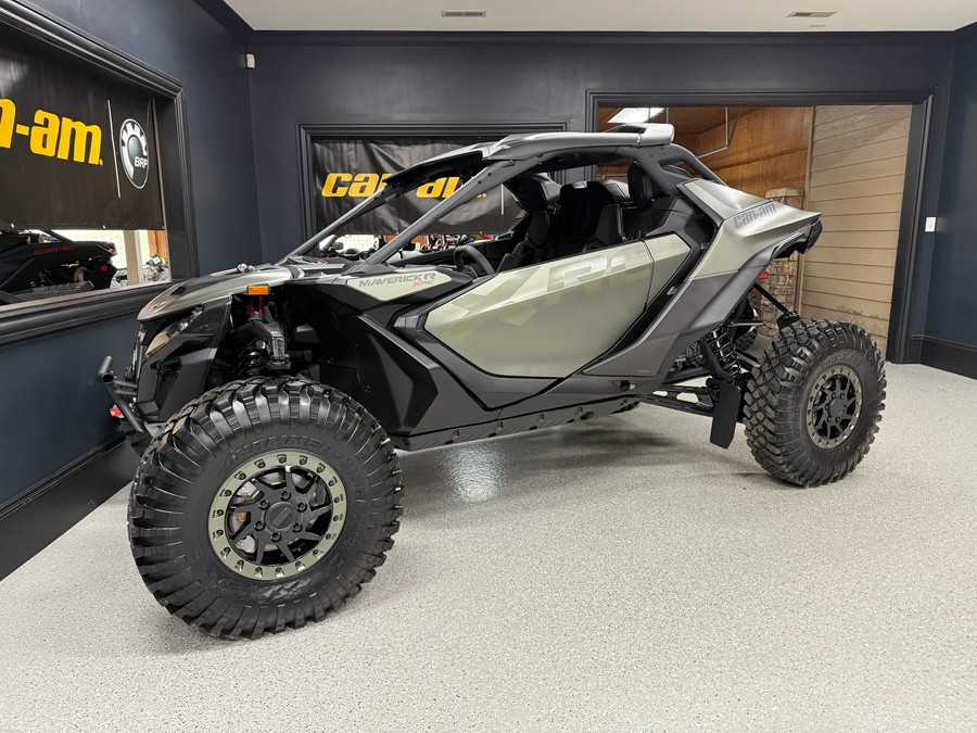 2026 Can-Am Maverick R X RC