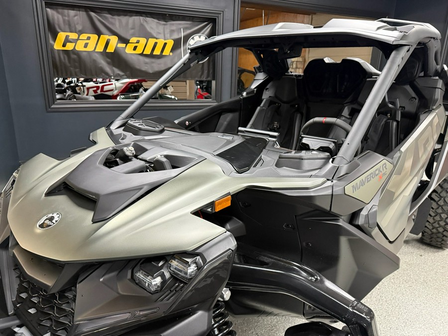 2026 Can-Am Maverick R X RC