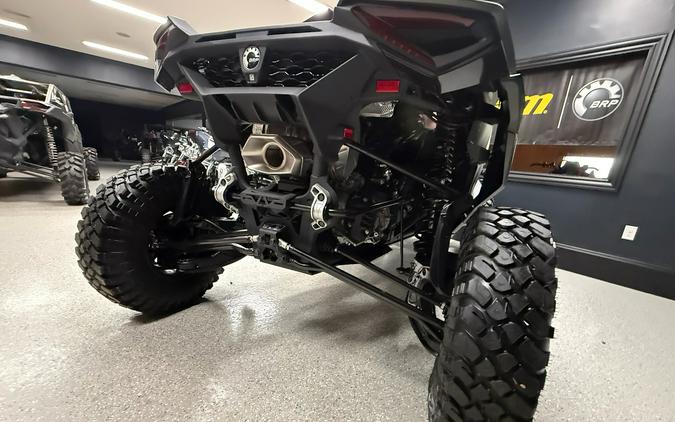2026 Can-Am Maverick R X RC
