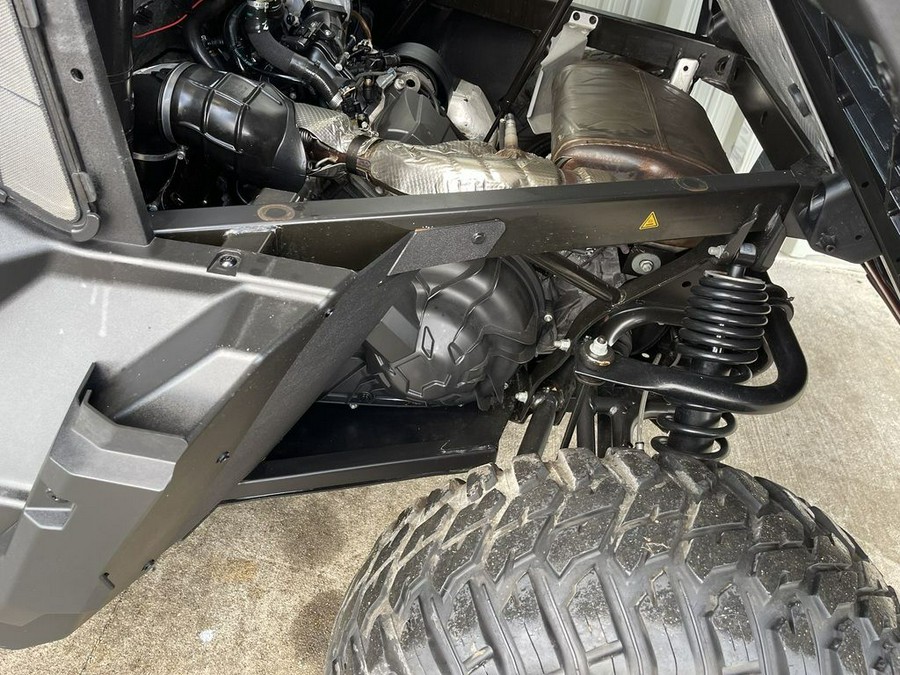 2020 Can-Am® Defender Limited HD10