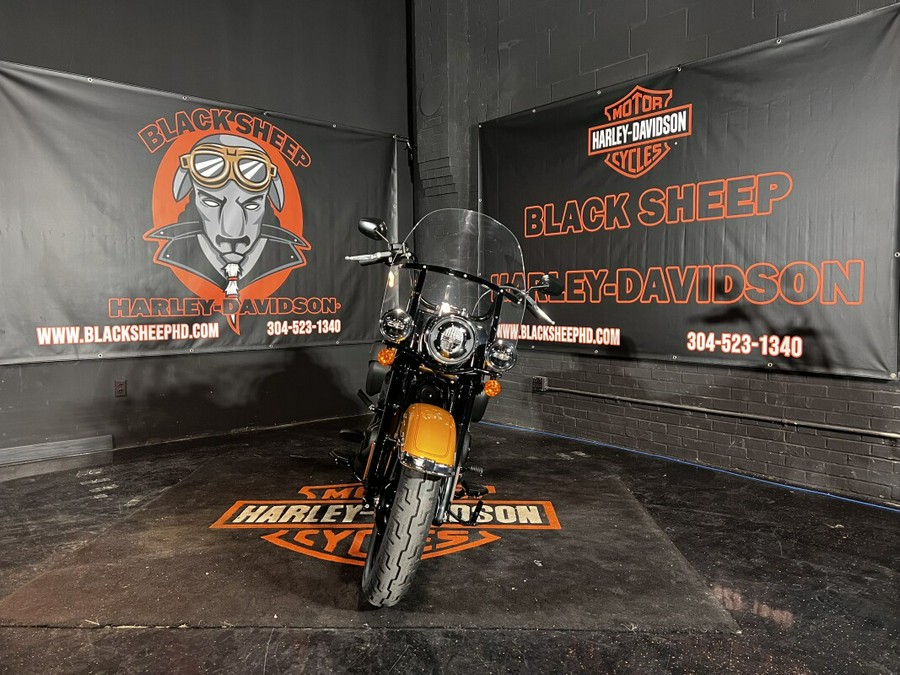 2023 Harley-Davidson® FLHCS Heritage Classic