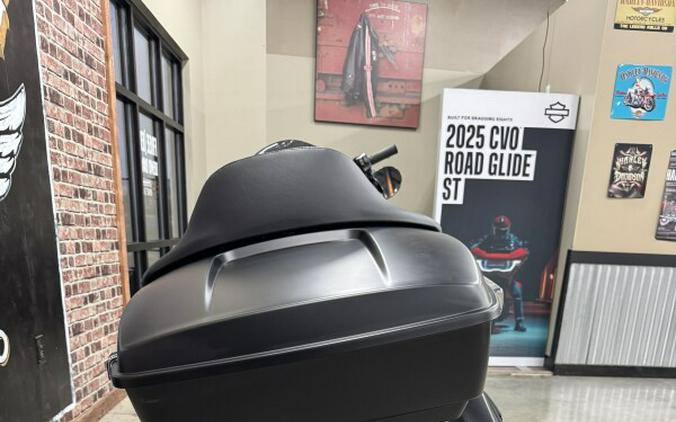 2016 Harley-Davidson Street Glide Special