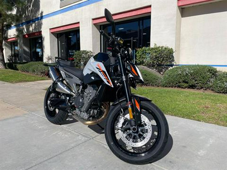 2023 KTM 790 Duke