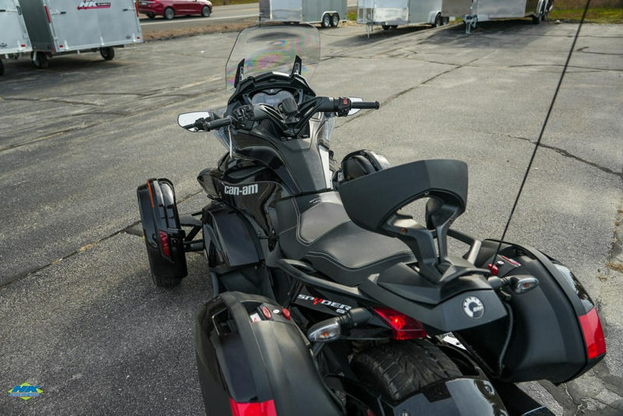 2013 Can-Am® Spyder® ST Limited