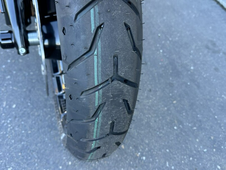 Harley-Davidson Freewheeler® 2025 FLRT 84612700 WHISKEY FIRE W/ PINSTRIPE