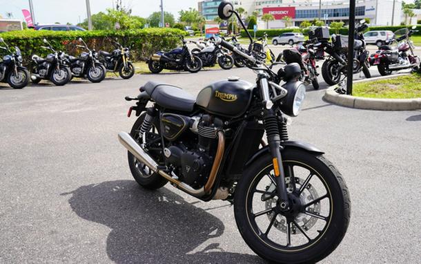 2022 Triumph Street Twin Goldline Base